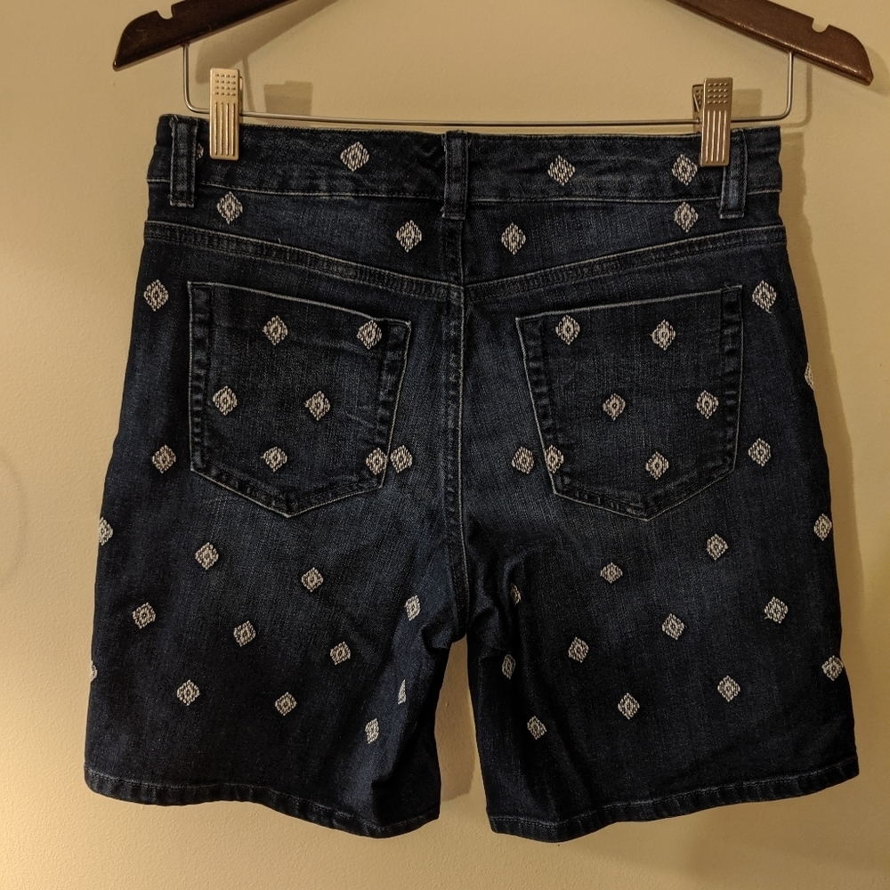 Patterned Shorts - Picture 3 of 3